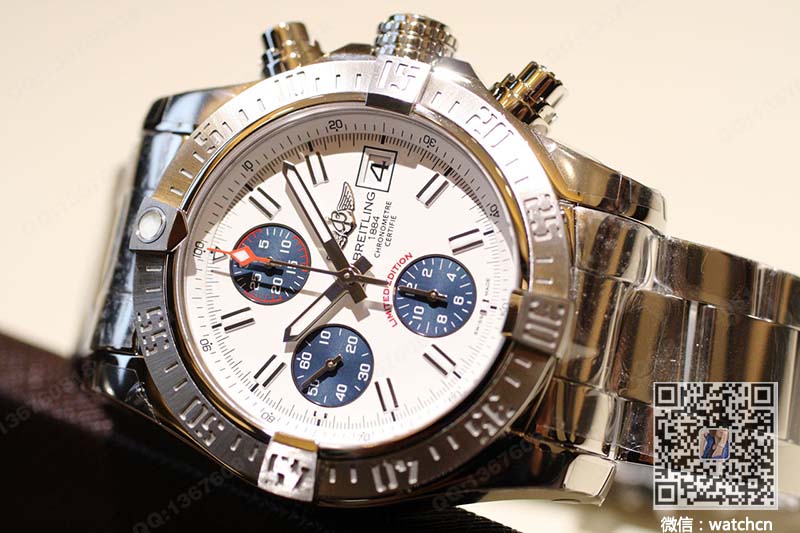 百年靈BREITLING AVENGER復(fù)仇者系列機(jī)械腕表A339AJAPSS